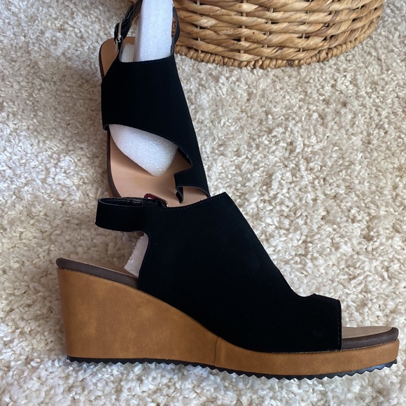 Joli Jolimall Shoes - Joli Jolimall Black Faux Leather Platforms